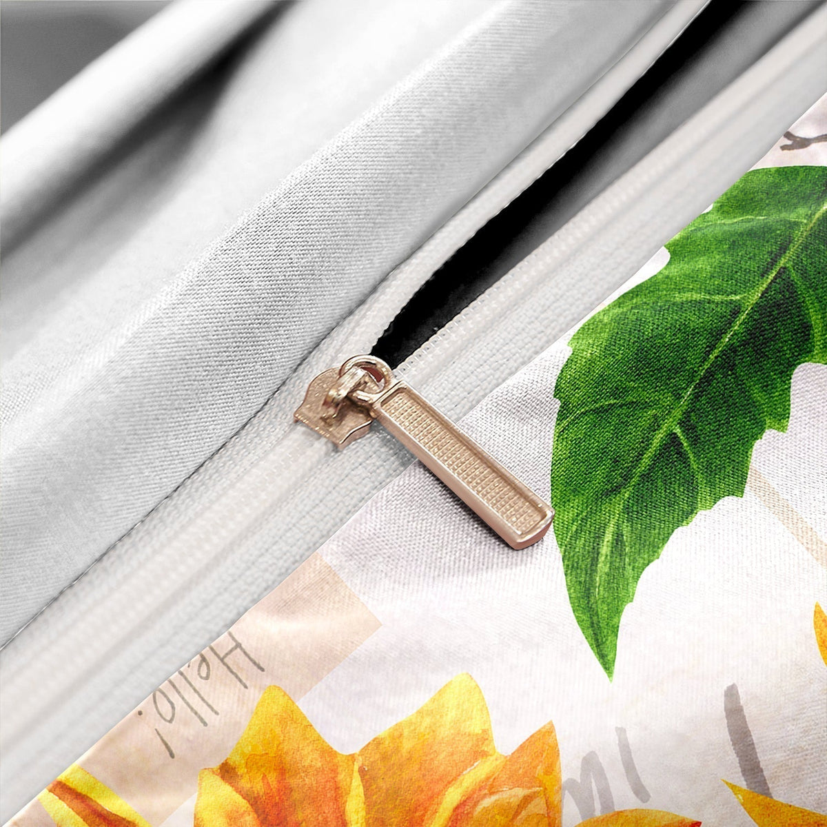 DunaBloom - Soft Sunflower Duvet Cover for a Bright Natural Bedroom