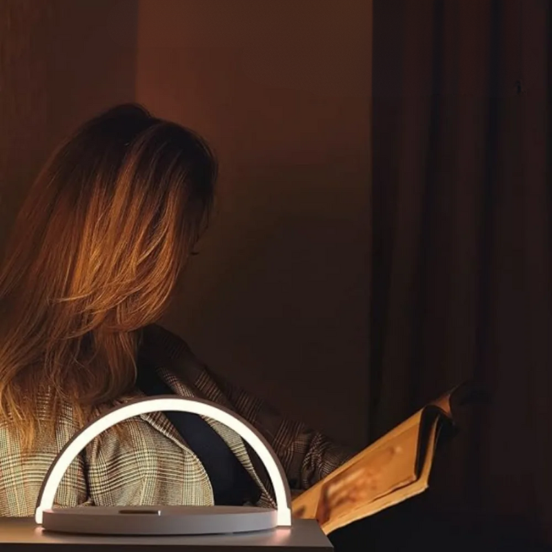 PowerGlow - Chargeur sans fil 15W avec lampe de bureau intégrée