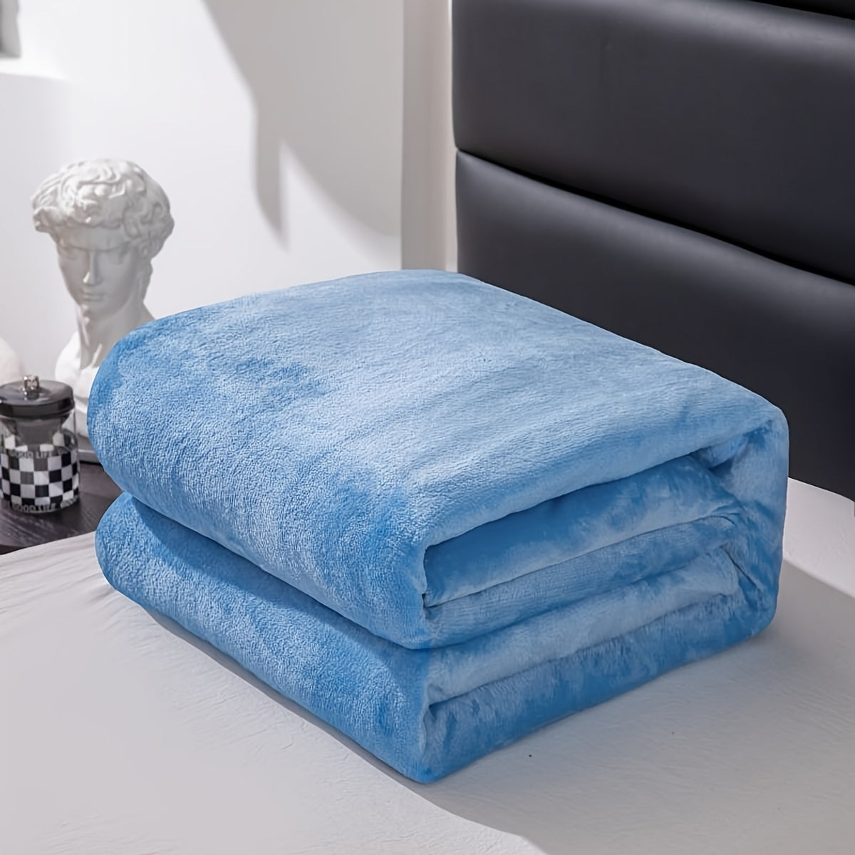 UrsaWeave - Soft Warm Flannel Throw for All Seasons
