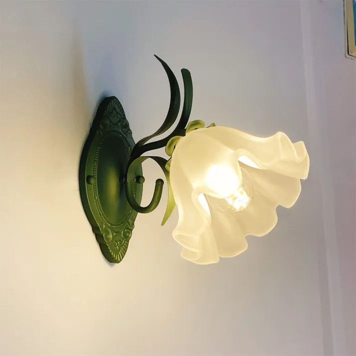 LilyGlow - Elegant Nature-Inspired Wall Sconce