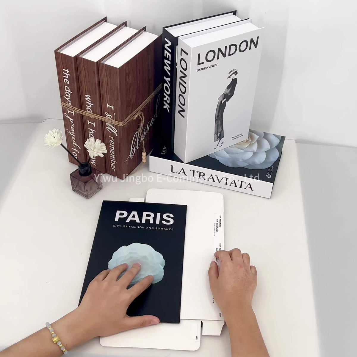 ChicDecor - Set of 3 Elegant Decorative Books for Your Home