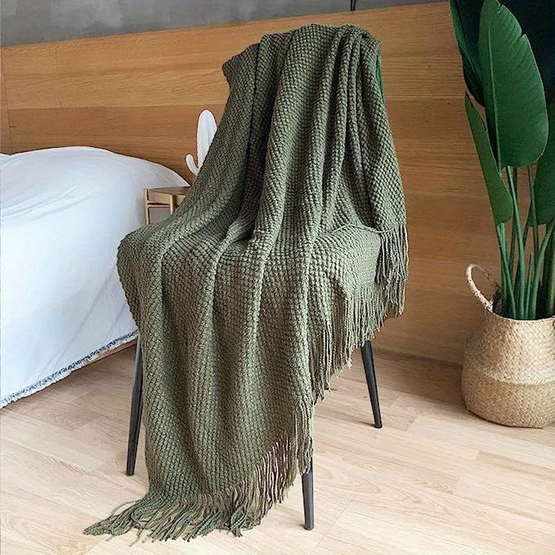 CozyWeave - Knitted Pompom Throw Blanket