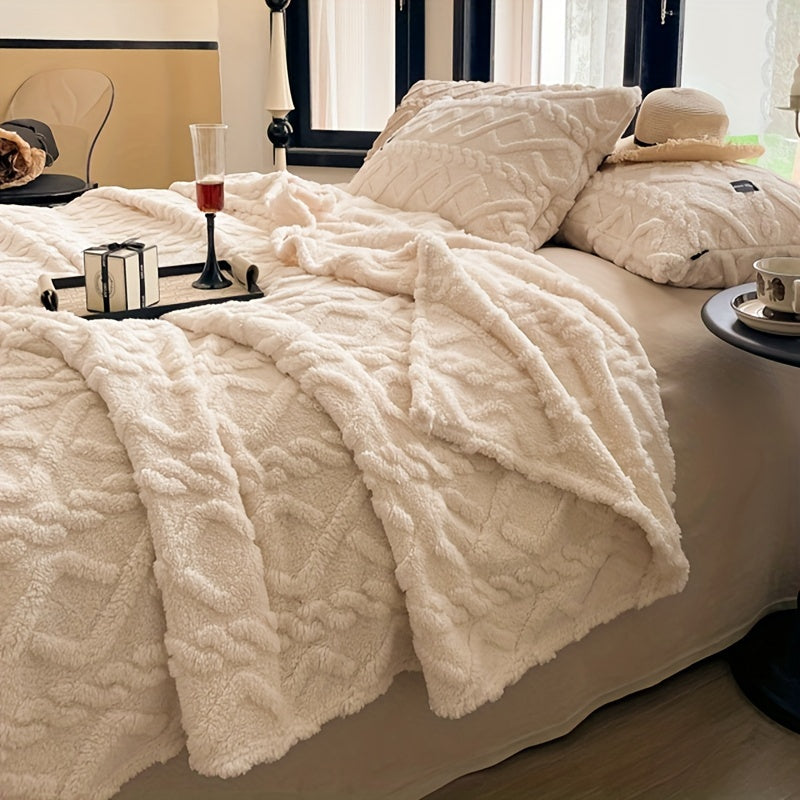 EssenceBlanket - Lightweight Elegant Throw Blanket for All Seasons
