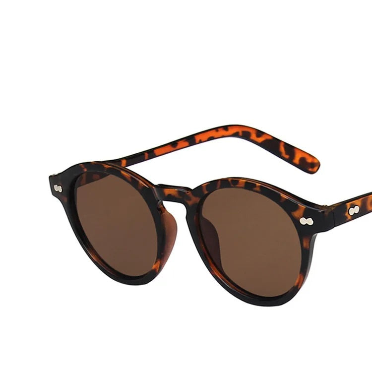 Natasha Shades - Lunettes de Soleil Rétro Élégantes