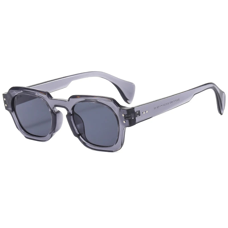 RetroChic - Lunettes de Soleil Luxe pour Femmes