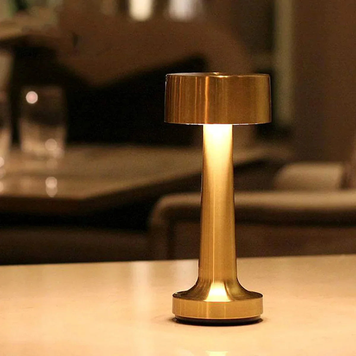 SleekGlow - Lampe de Table Moderne Stylée Intérieur