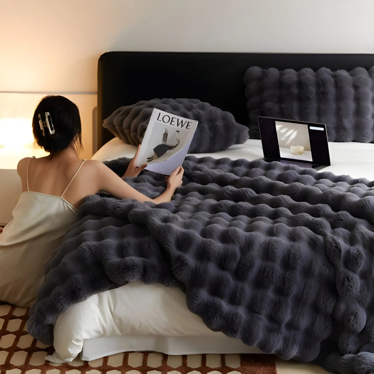 Fluff Bubble - Plush Faux Fur Blanket