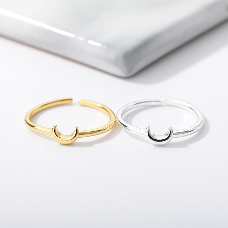 Nova - Minimalist Crescent Moon Ring