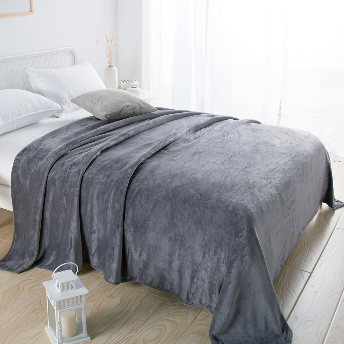 UrsaWeave - Soft Warm Flannel Throw for All Seasons