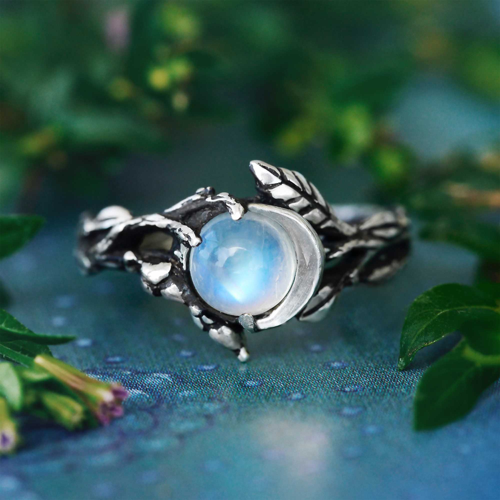 Iris - Bague statement pierre de lune élégante