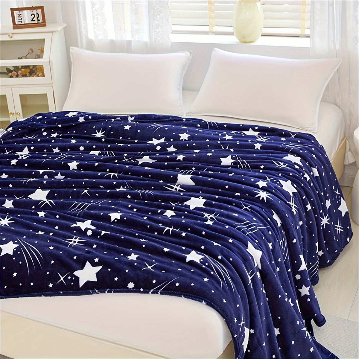 MeteorFleece - Soft Fleece Throw Blanket with Meteor Print