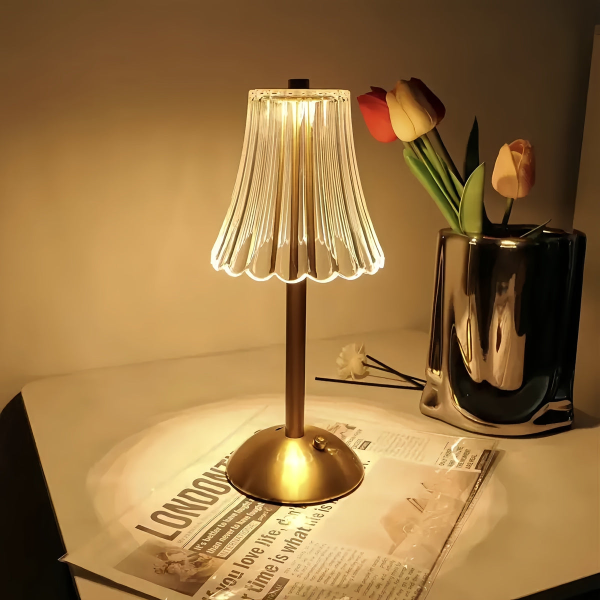 Lamora - Wireless Touch-Control LED Table Lamp