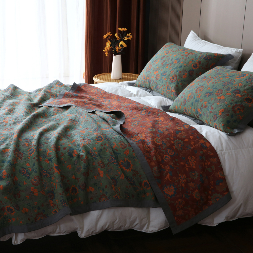 Gothel - Retro Floral Blanket for a Vintage Vibe