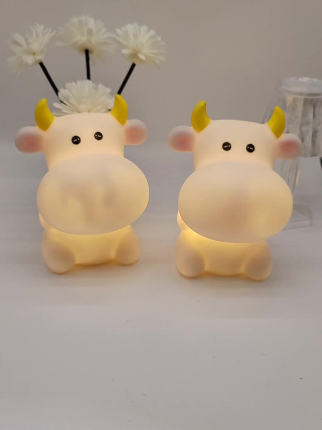 CowGlow - Cow LED Night Light for a Cozy Kids Room