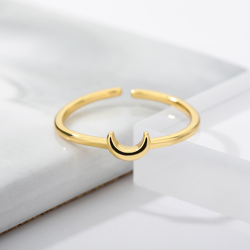 Nova - Bague croissant de lune au design minimaliste