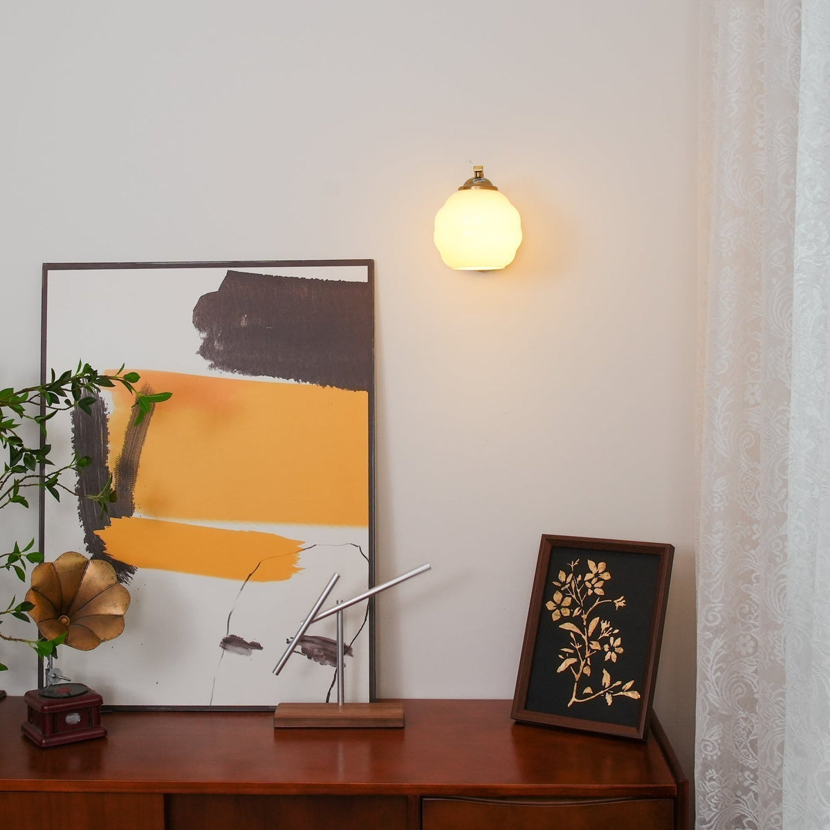 VintageGlam - Art Deco Wall Sconce for Timeless Interiors