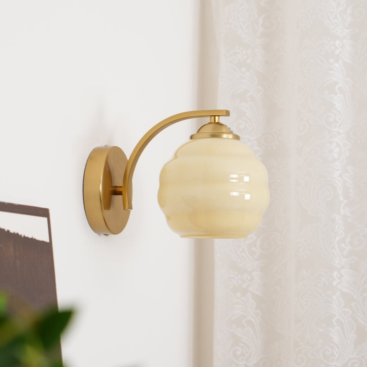 VintageGlam - Art Deco Wall Sconce for Timeless Interiors