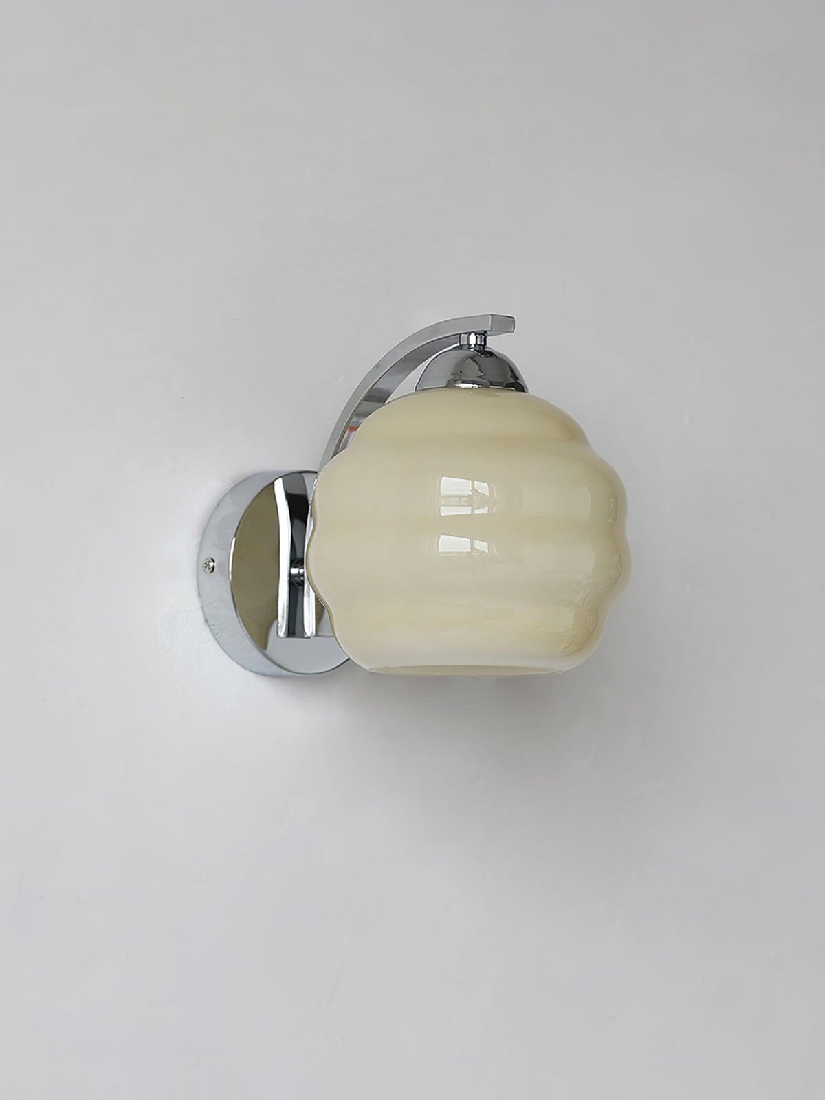 VintageGlam - Art Deco Wall Sconce for Timeless Interiors