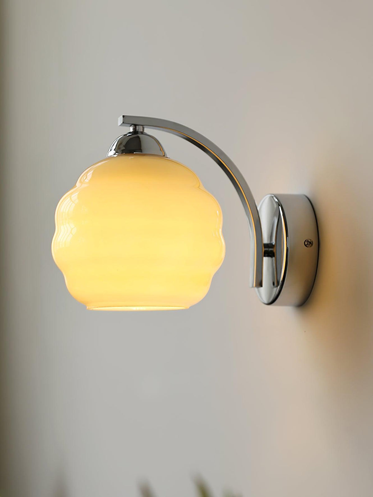 VintageGlam - Art Deco Wall Sconce for Timeless Interiors