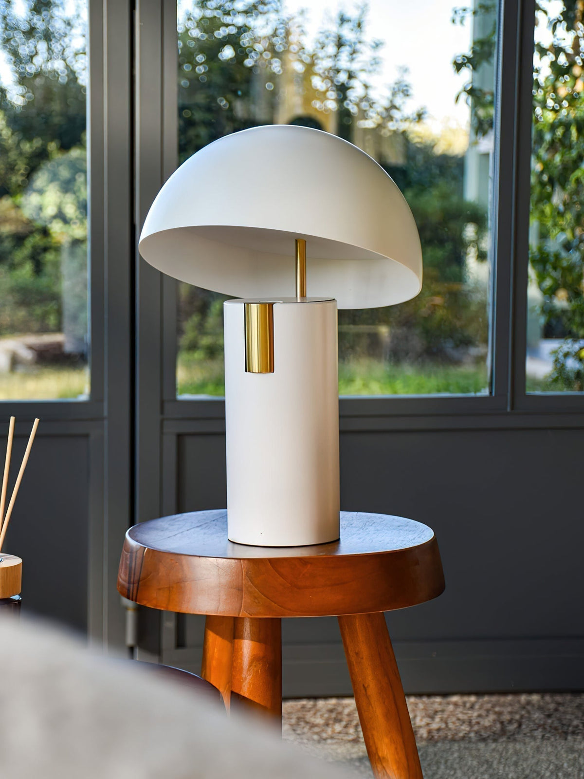 GlowAvora Table Lamp - Modern & Elegant Warm Lighting