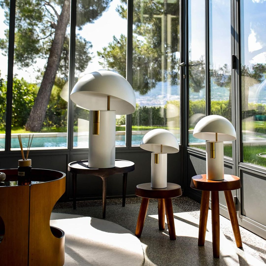 GlowAvora Table Lamp - Modern & Elegant Warm Lighting