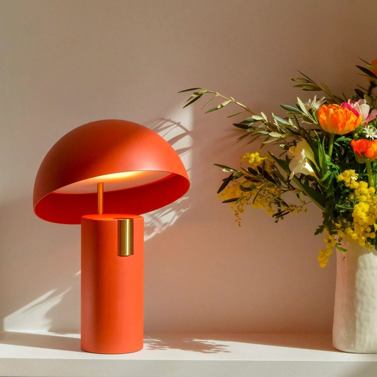 GlowAvora Table Lamp - Modern & Elegant Warm Lighting