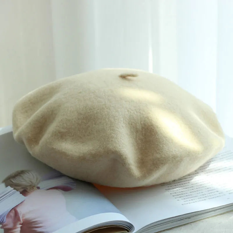 WoolCharm - Luxury Wool Beret for Winter Comfort
