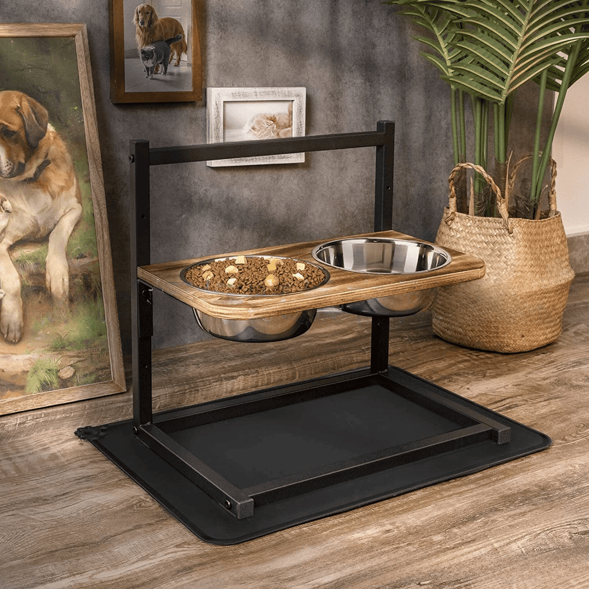 SnackHaven - Luxury Raised Feeding Station for Dogs