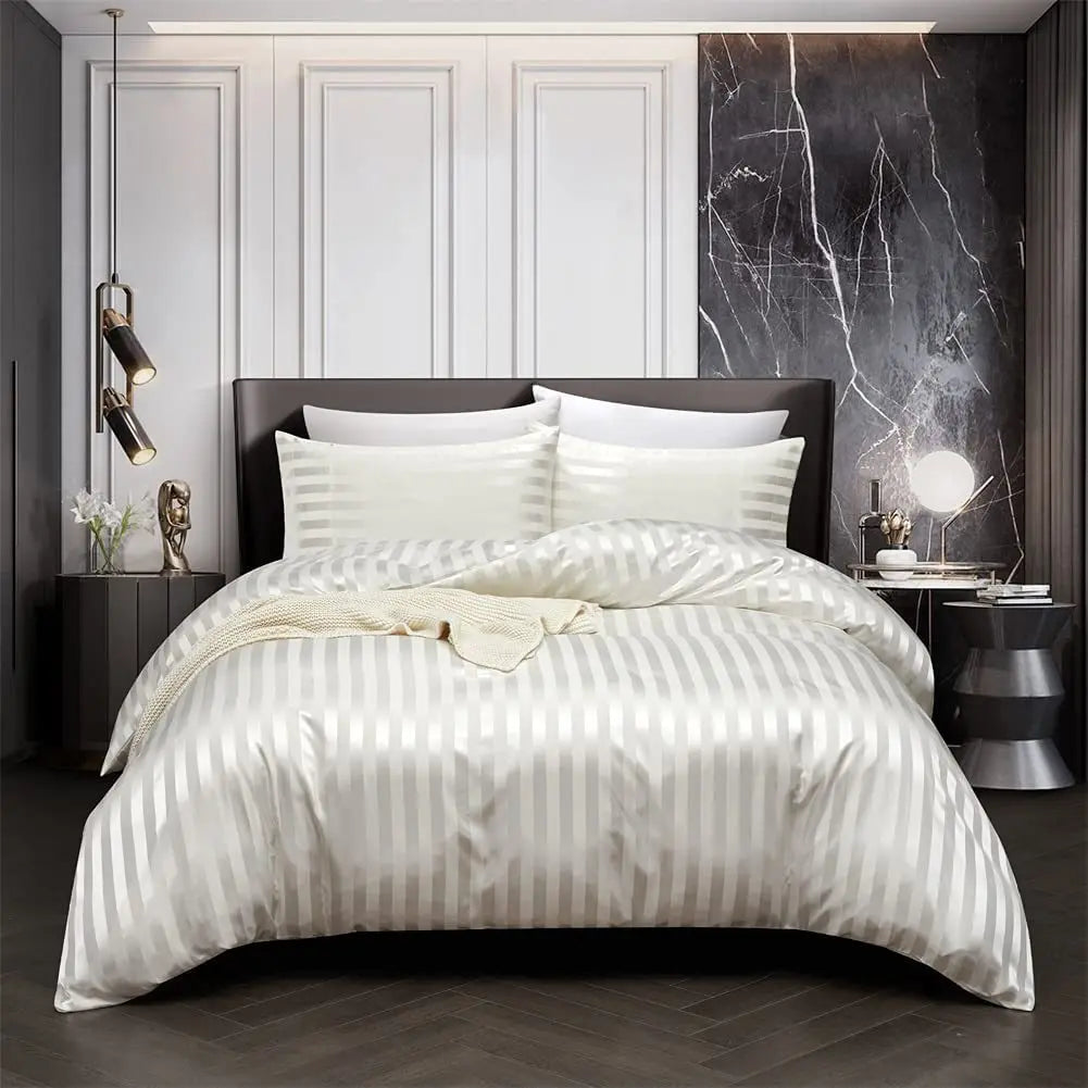 NoirLuxe Set - Luxurious Satin Bedding Set for the Bedroom
