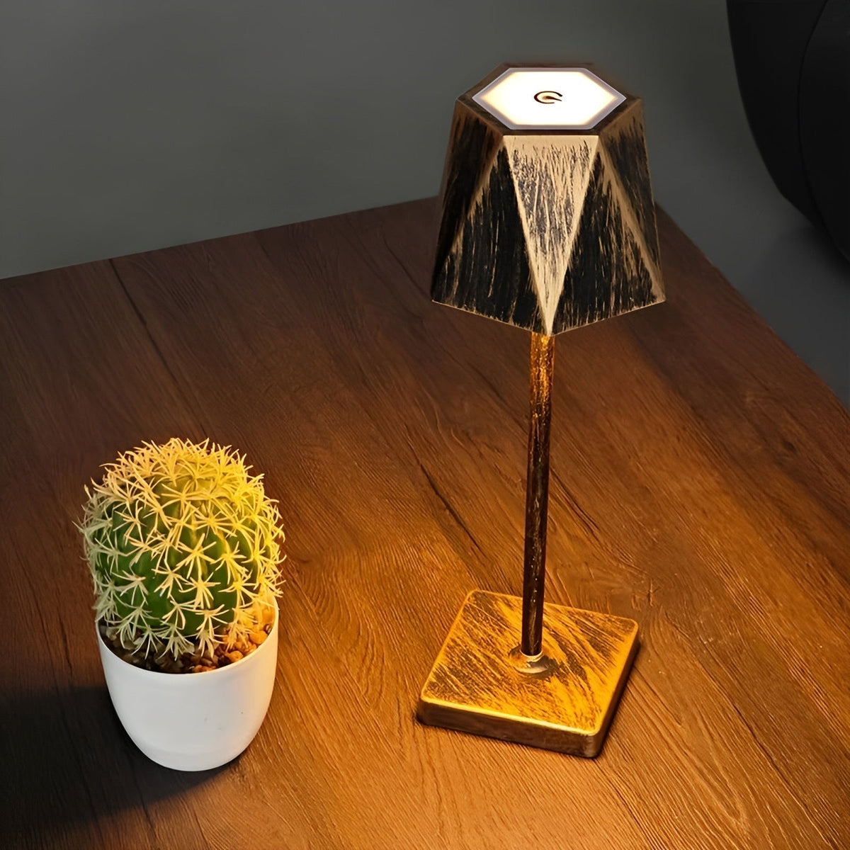 BrightLuxe - Retro Wireless Rechargeable LED Table Lamp