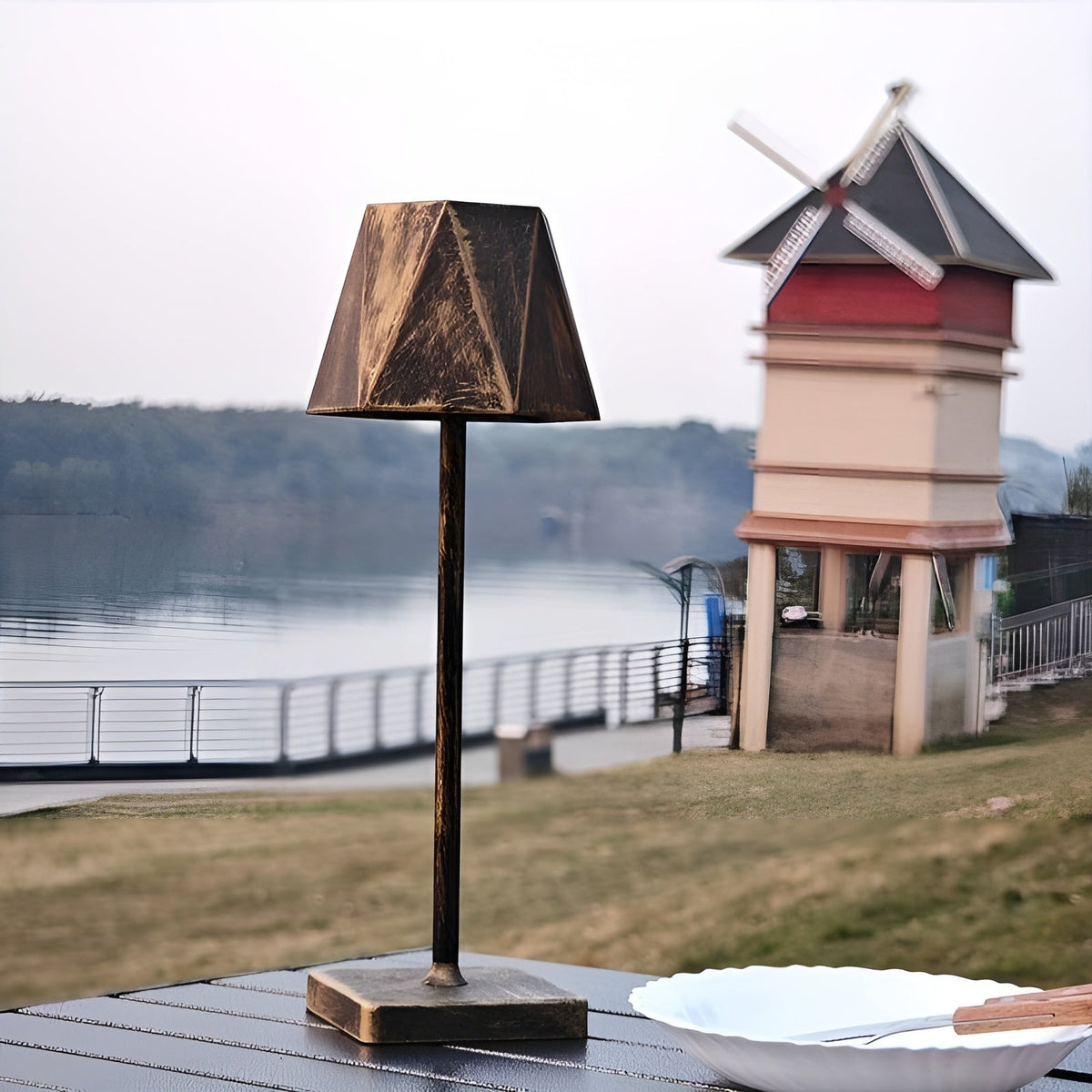 BrightLuxe - Retro Wireless Rechargeable LED Table Lamp
