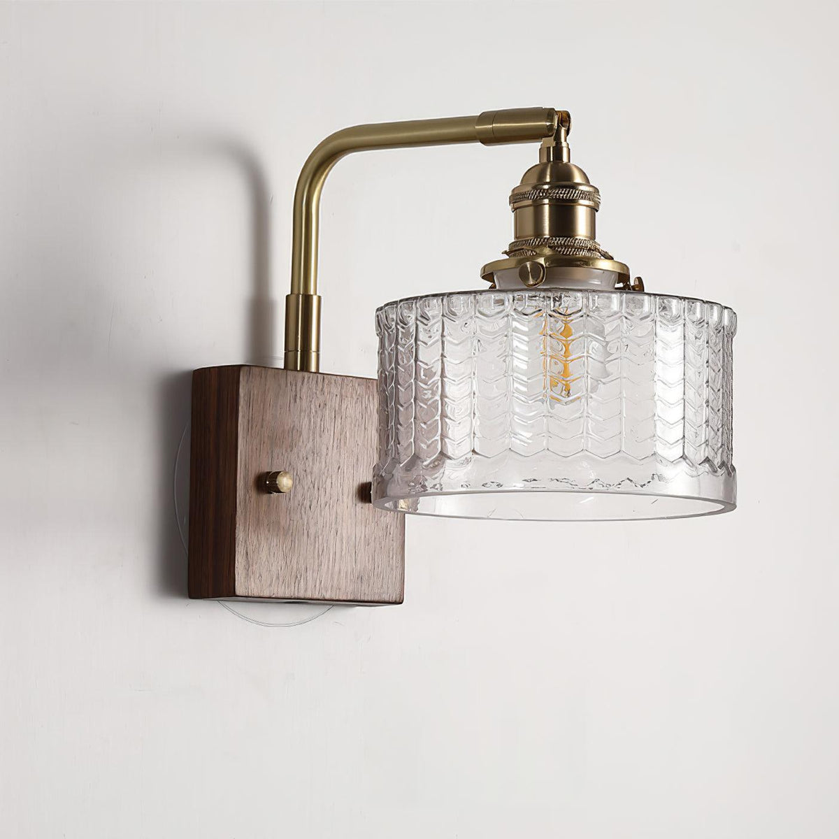 SerenLicht Wall Sconce - Elegant Light with Glass Scale Shade