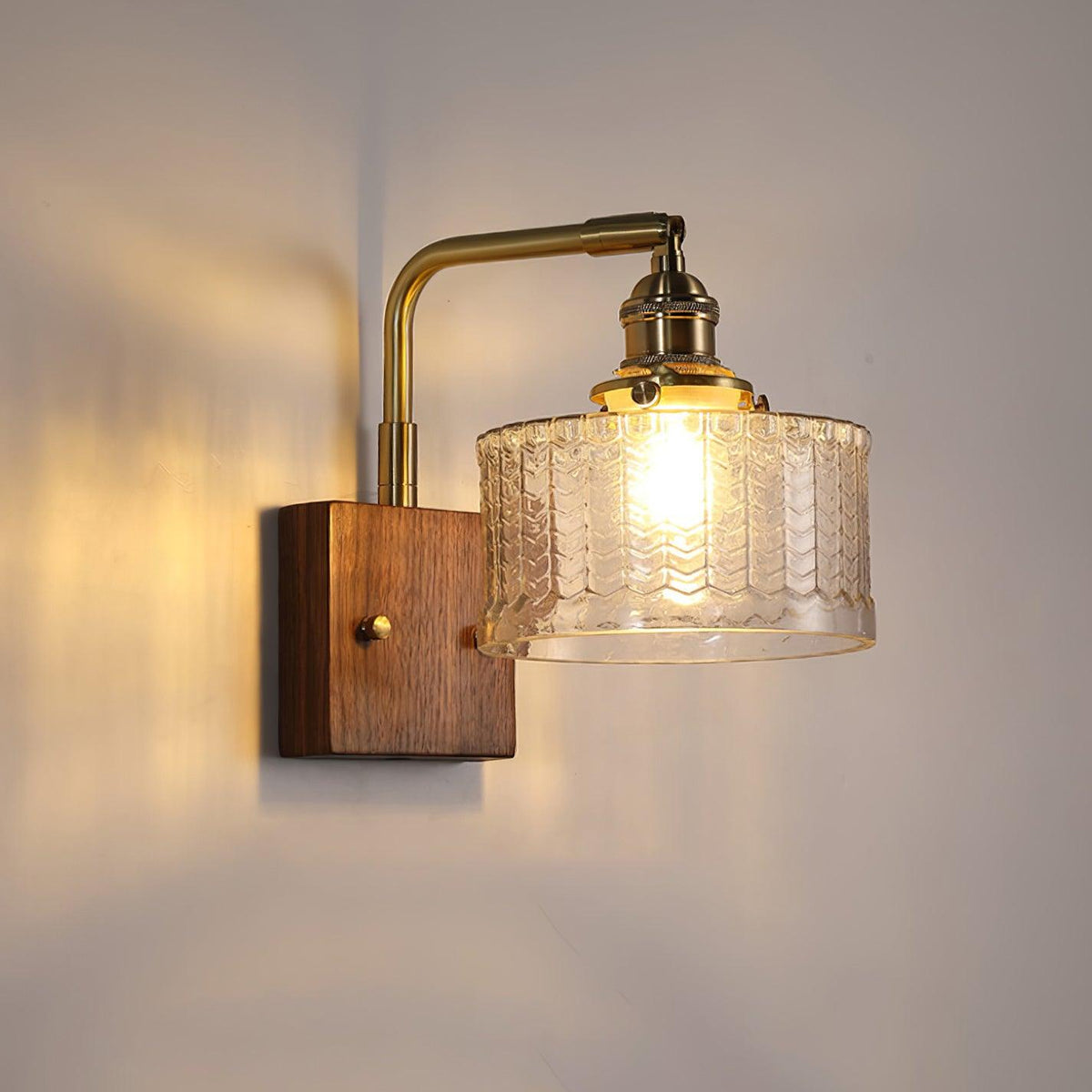 SerenLicht Wall Sconce - Elegant Light with Glass Scale Shade
