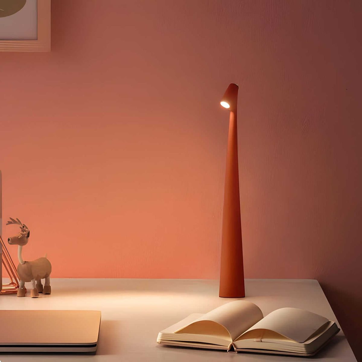 LunaSlim - Elegant Cordless Table Lamp with Adjustable Brightness