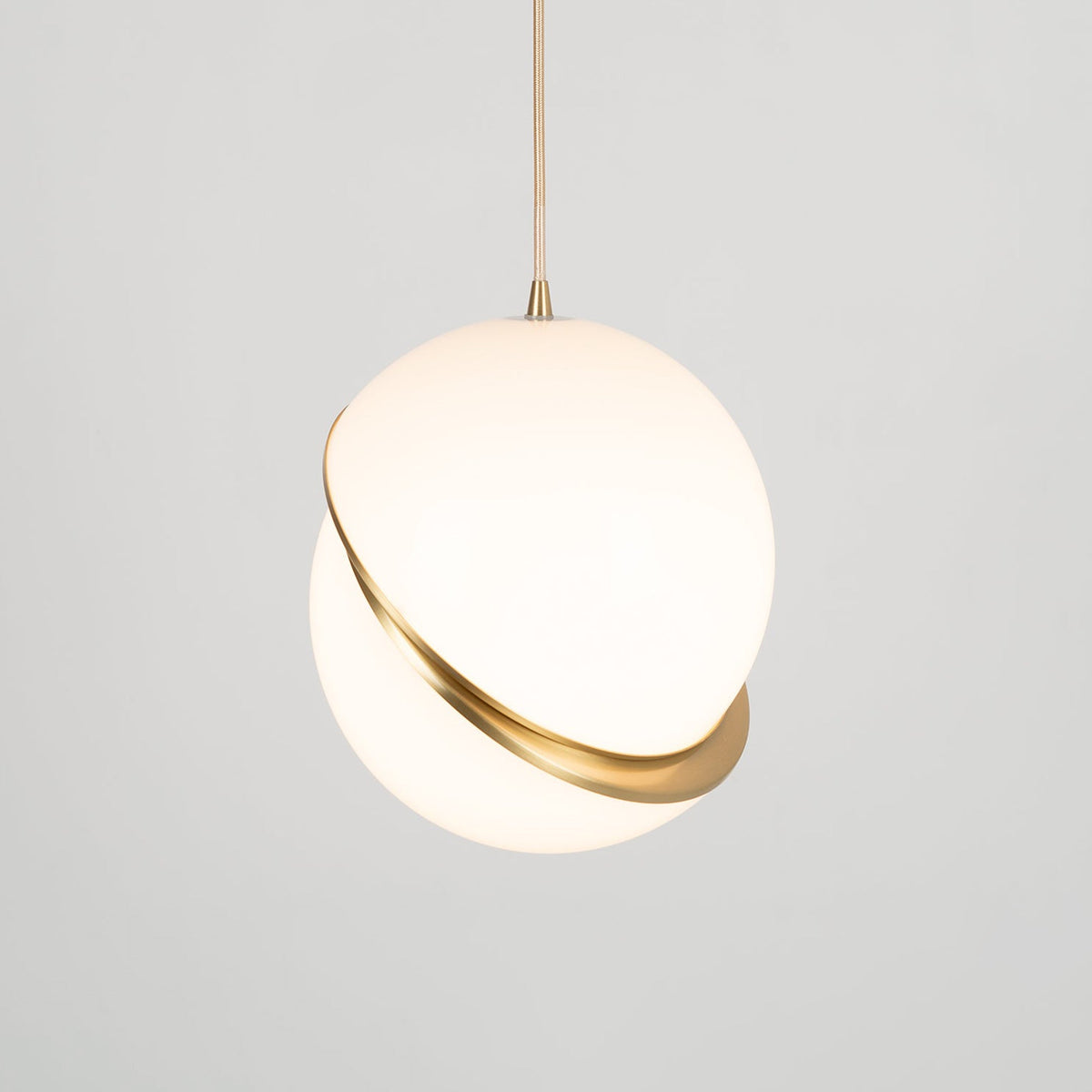 CielCourbe Moon Pendant Light - Luxury Acrylic and Brass
