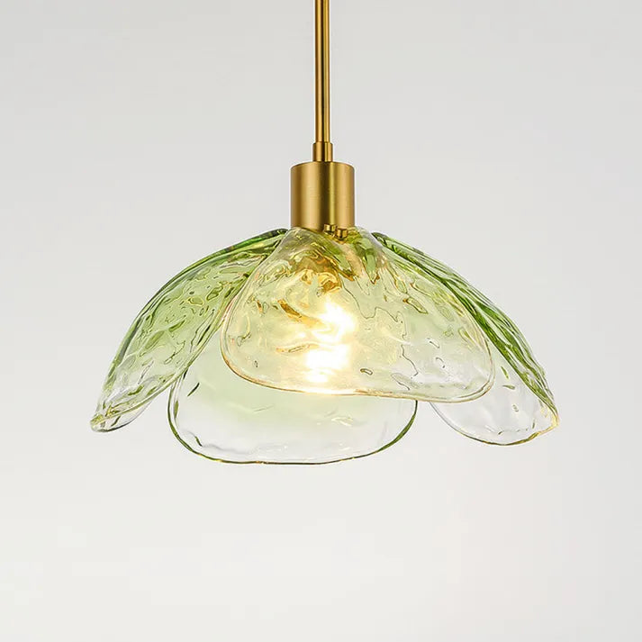 FleurChic - Glass Flower Pendant Lamp for a Warm Ambiance