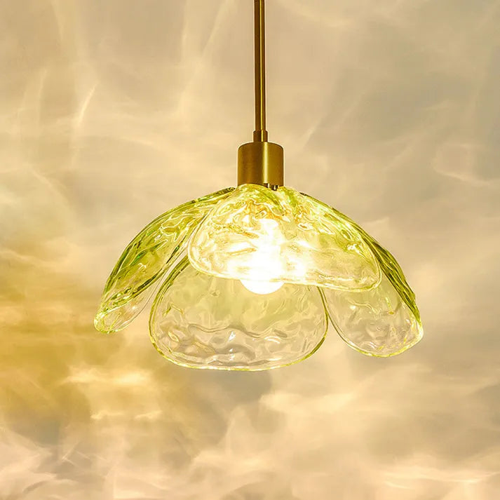 FleurChic - Glass Flower Pendant Lamp for a Warm Ambiance