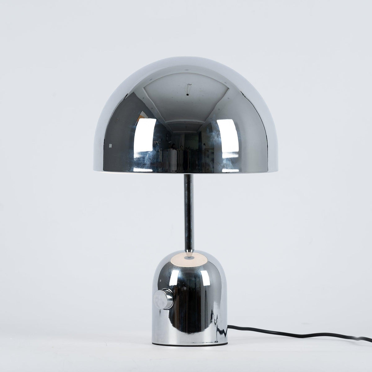 ChimeGlow Lamp - Elegant Bell-Shaped Lamp for the Home