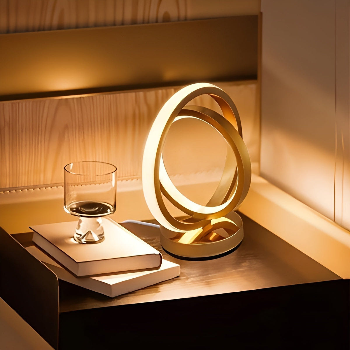 DreamLite Light - Modern Dimmable Metal Desk Lamp with USB