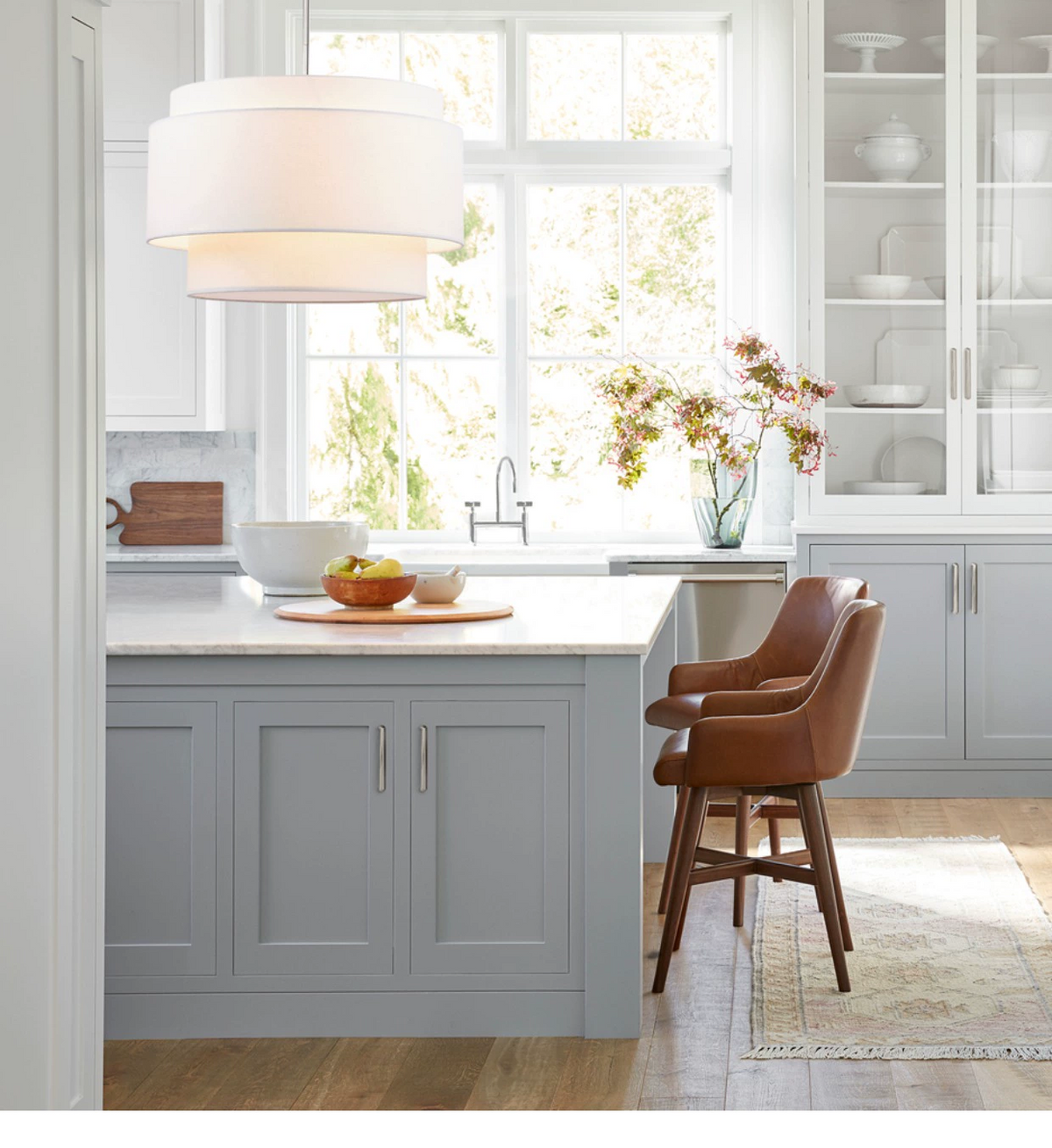 EleganceLuxe Light - Beige Linen Bauhaus Pendant