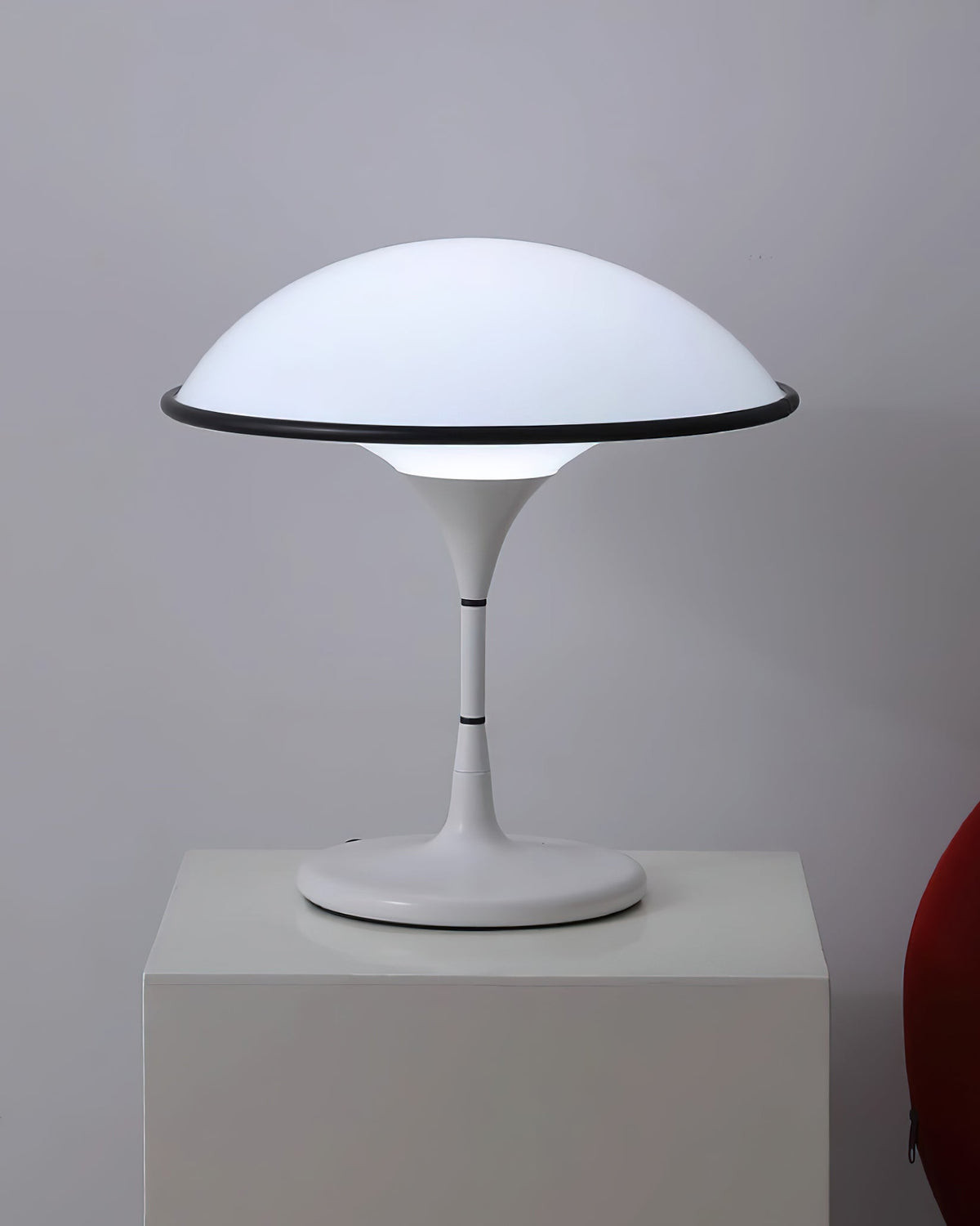 ArtistryGlow Table Lamp - Elegant Warm Ambient Lighting
