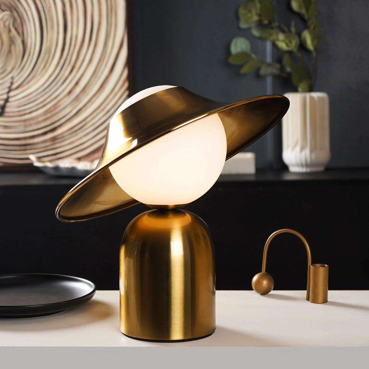 GoldSphere - Golden LED Table Lamp with Scandinavian Design