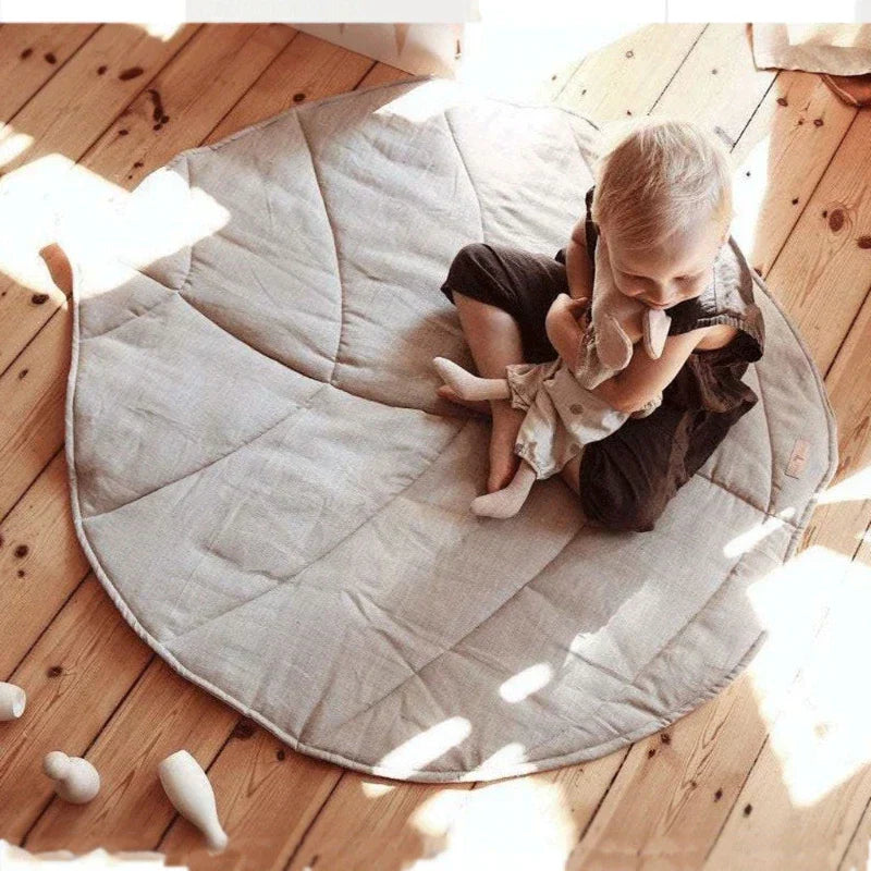 Leafy Comfort Baby Play - Cozy Leaf-Shaped Baby Play Mat