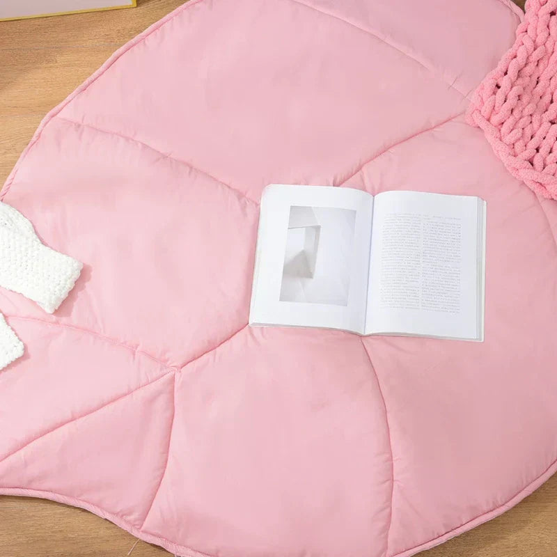 Leafy Comfort Baby Play - Cozy Leaf-Shaped Baby Play Mat