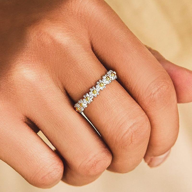 Fiora - Bague marguerites réglable émail en argent