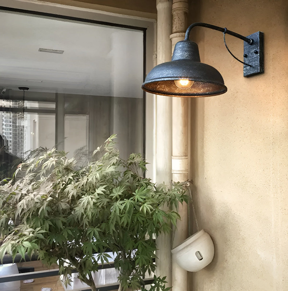 Barn Vintage Wall Sconce - Industrial Wall Lamp for a Warm Ambience