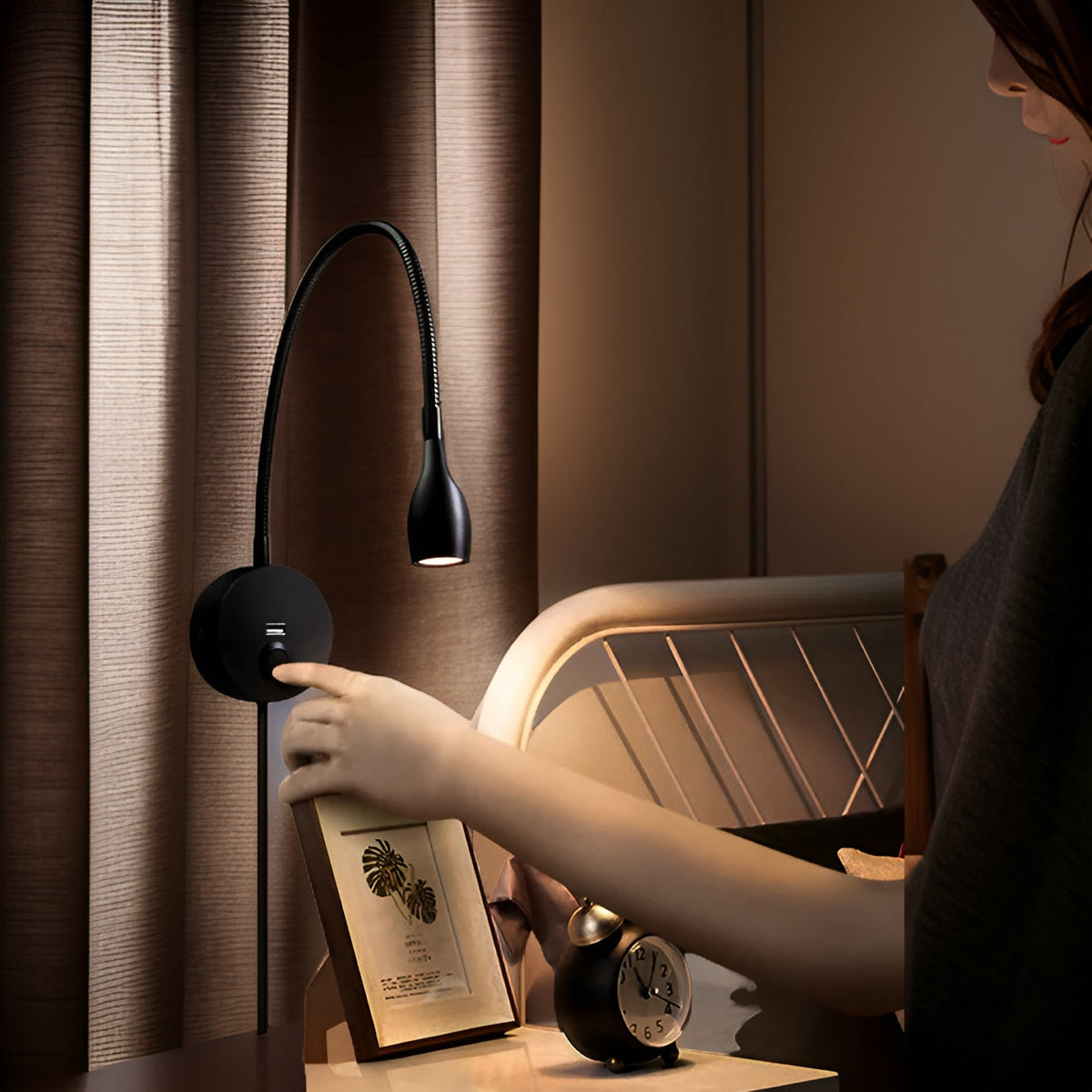 Fornara - Adjustable LED Reading Wall Lamp