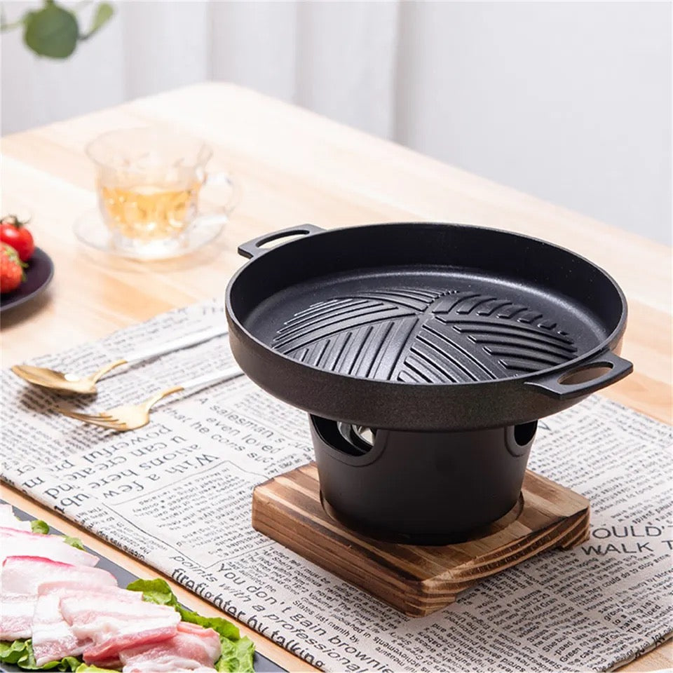 GrillMaster Pro - Compact Portable Barbecue for Outdoor Cooking