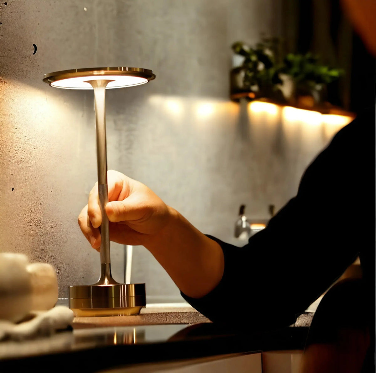 Ambian - Wireless Touch Table Lamp with 3 Light Colors
