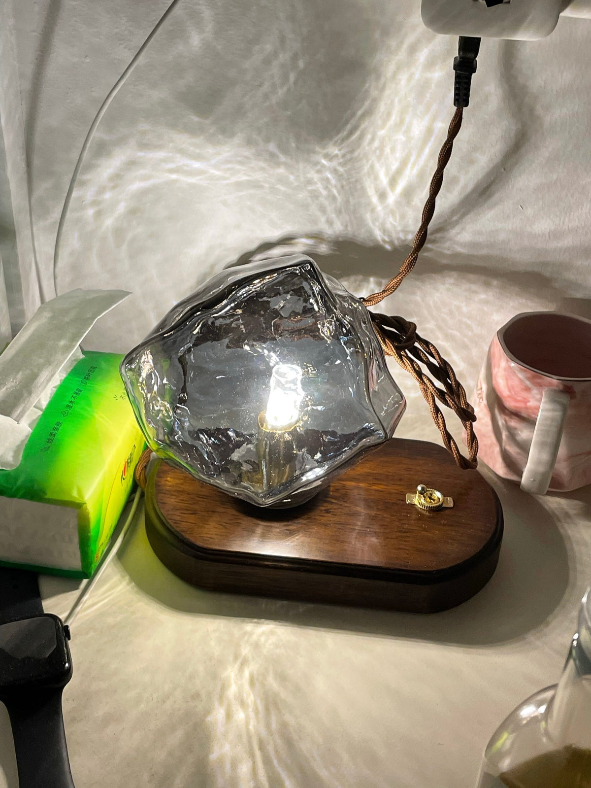 GlowCraft Table Lamp - Elegant Wireless Lamp with Motion Sensor